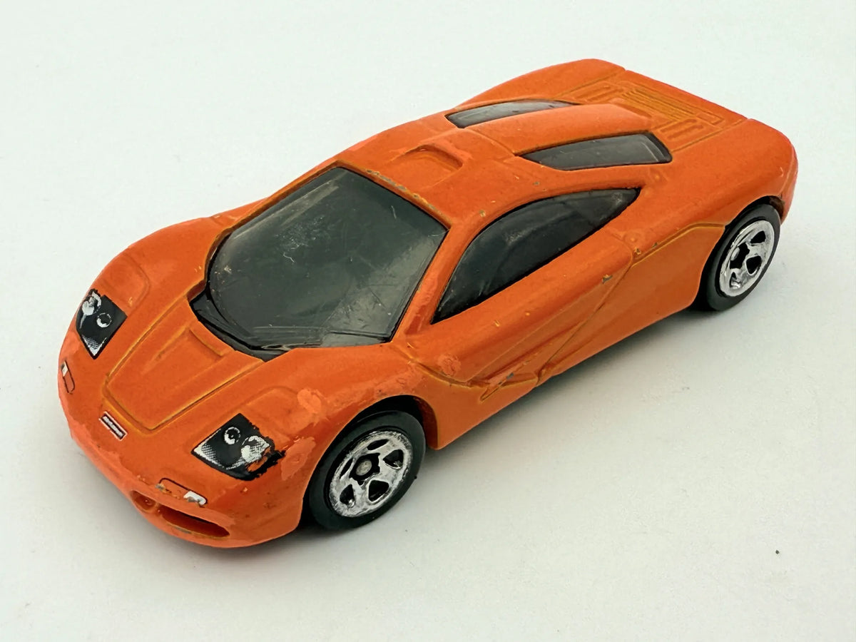 Mclaren F1 Hot Wheels 2020 1:64 Pomarańczowy – zdjęcie 8