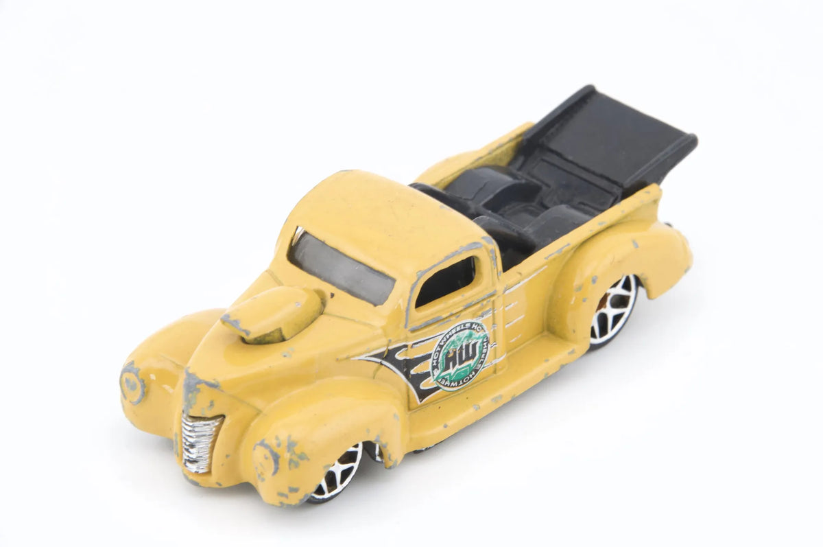 40 Ford Hot Wheels Żółta 1:64 – zdjęcie 9