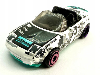 '91 MAZDA MX-5 MIATA, Hot Wheels, Resoraki, Die cast Fyb66, Biała, 1:64 – zdjęcie 6