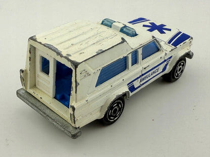 Ambulance Majorette Biały 1:64 Made in France – zdjęcie 9