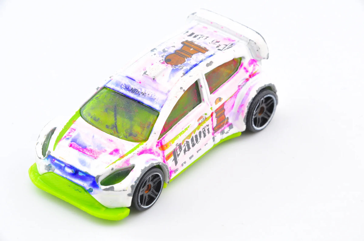 '12 Ford Fiesta, Hot Wheels 2011, Die cast, Resoraki, 1:64 – zdjęcie 8