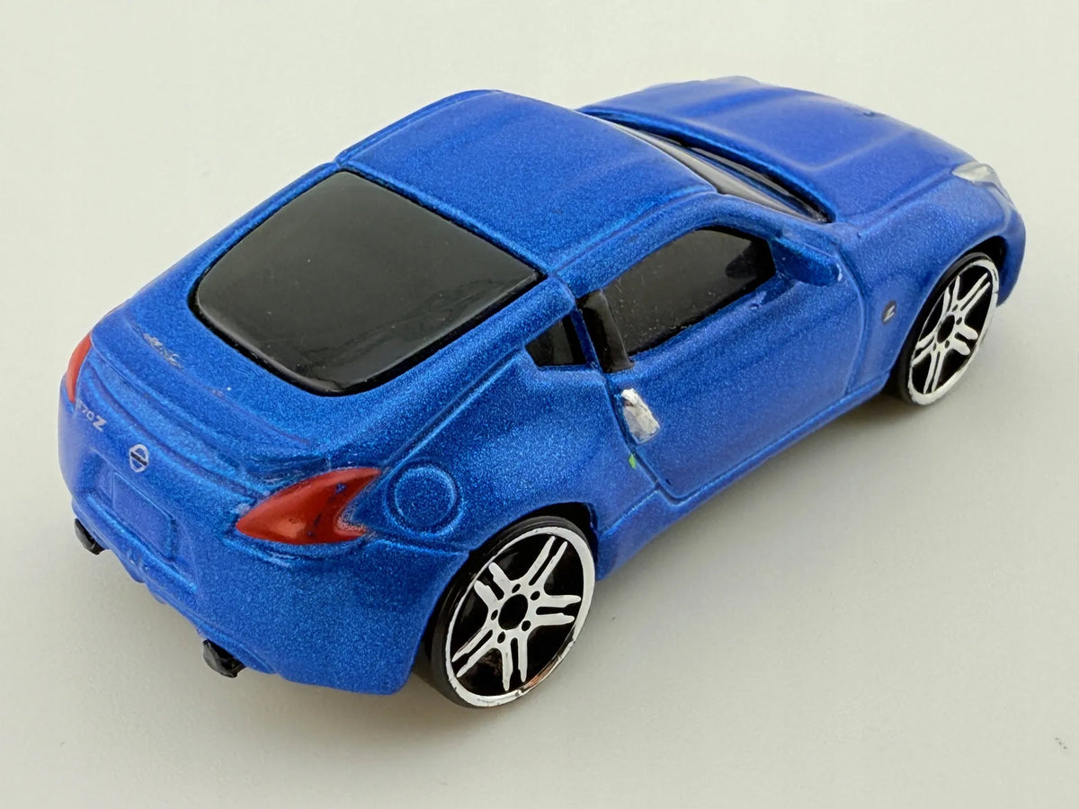 2009 Nissan 370Z Maisto 2009 Niebieski 1:64 – zdjęcie 9