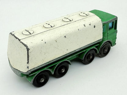 Leyland Petrol Tanker, Matchbox, made in England, die cast resoraki, 1:64 – zdjęcie 2