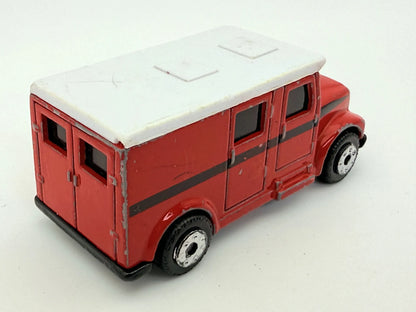 Armored Van Maisto Czerwony 1:64 – zdjęcie 2