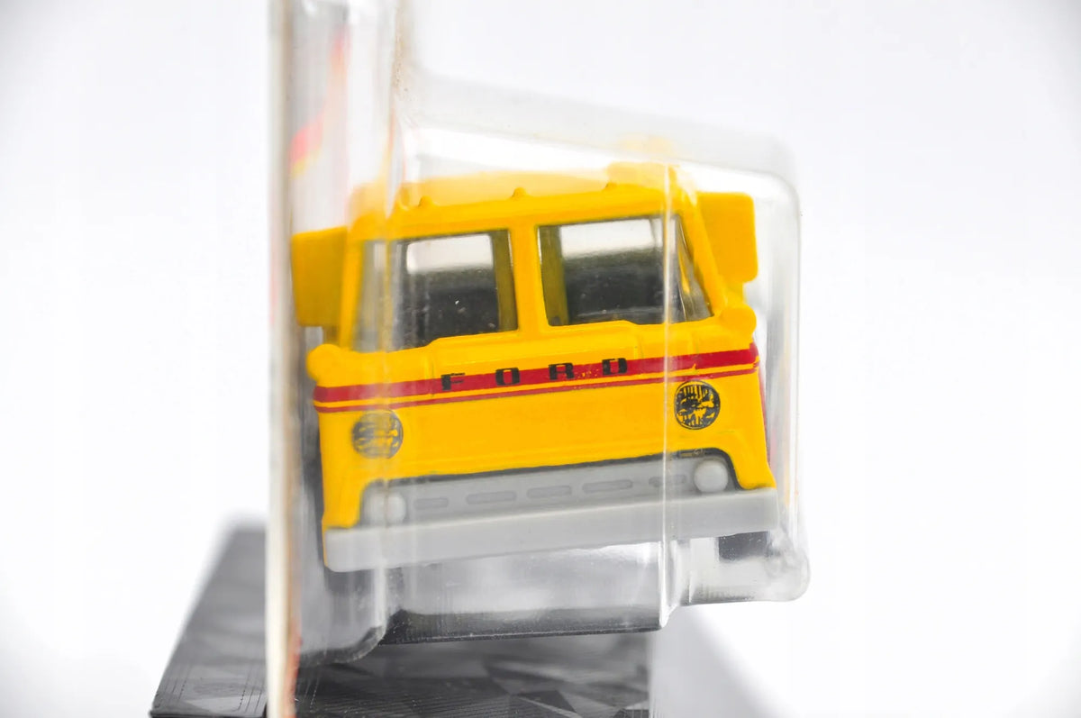 1965 Ford C900 Matchbox 2021 Żółty 1:100 Shell – zdjęcie 2