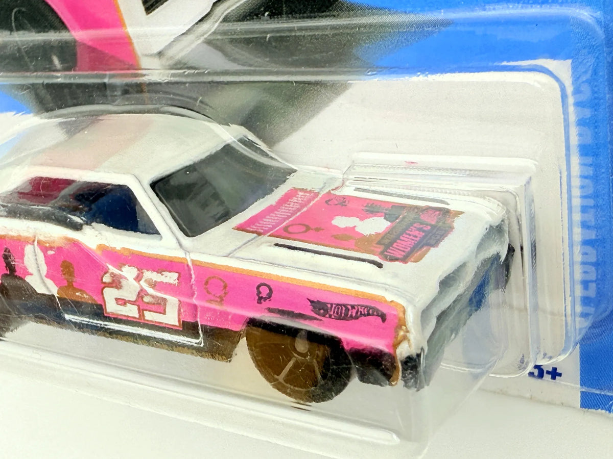 DODGE CHARGER Hot Wheels 2025 Biało-Różowa 1:64 – zdjęcie 2