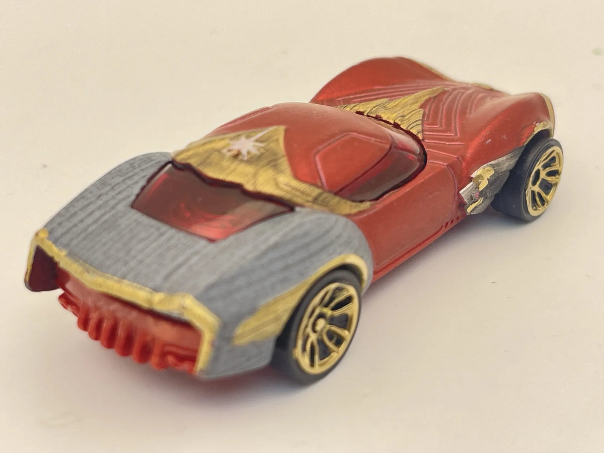 WONDER WOMAN, Hot Wheels 2016, Die cast DJM20, Czerwony, 1:64, Resoraki – zdjęcie 2
