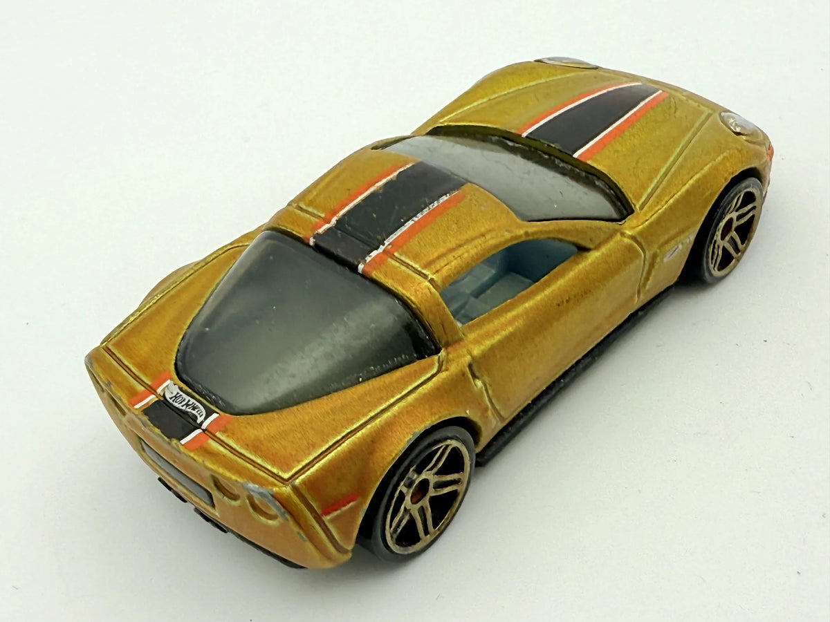 Corvette Z06 Hot Wheels Złoty 1:64 – zdjęcie 2
