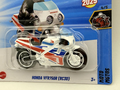 Motocykl HONDA VFR750R RC30 Moto Motos Hot Wheels 2025 Biały 1:64 – zdjęcie 2