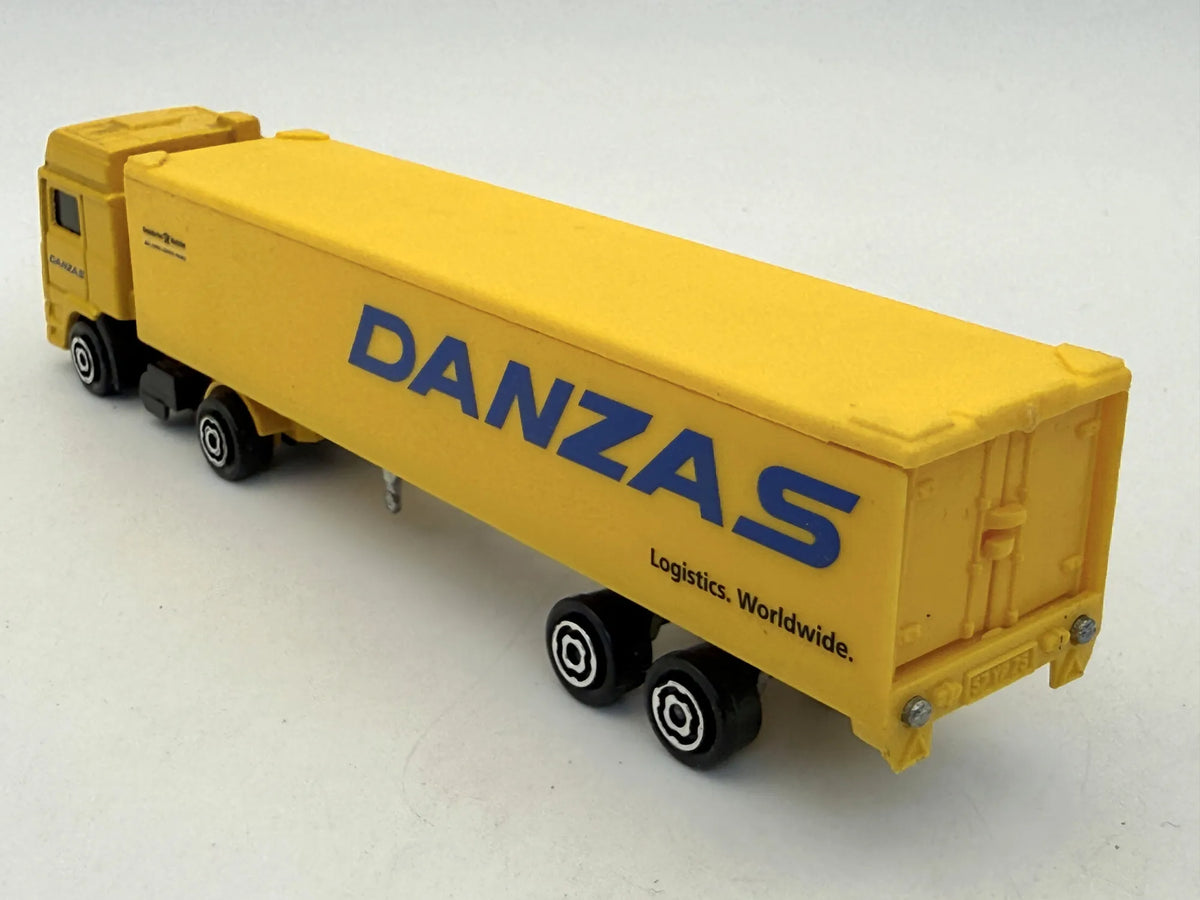 VOLVO TRUCK, DANZAS, Majorette, Die cast, Żółty, 1:64, Resoraki – zdjęcie 2