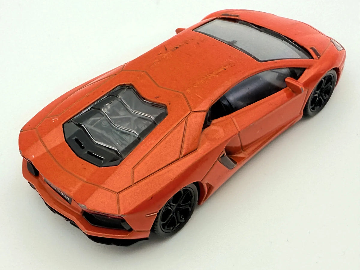 Lamborghini Aventador CoupeStan: kolekcjonerski – zdjęcie 2