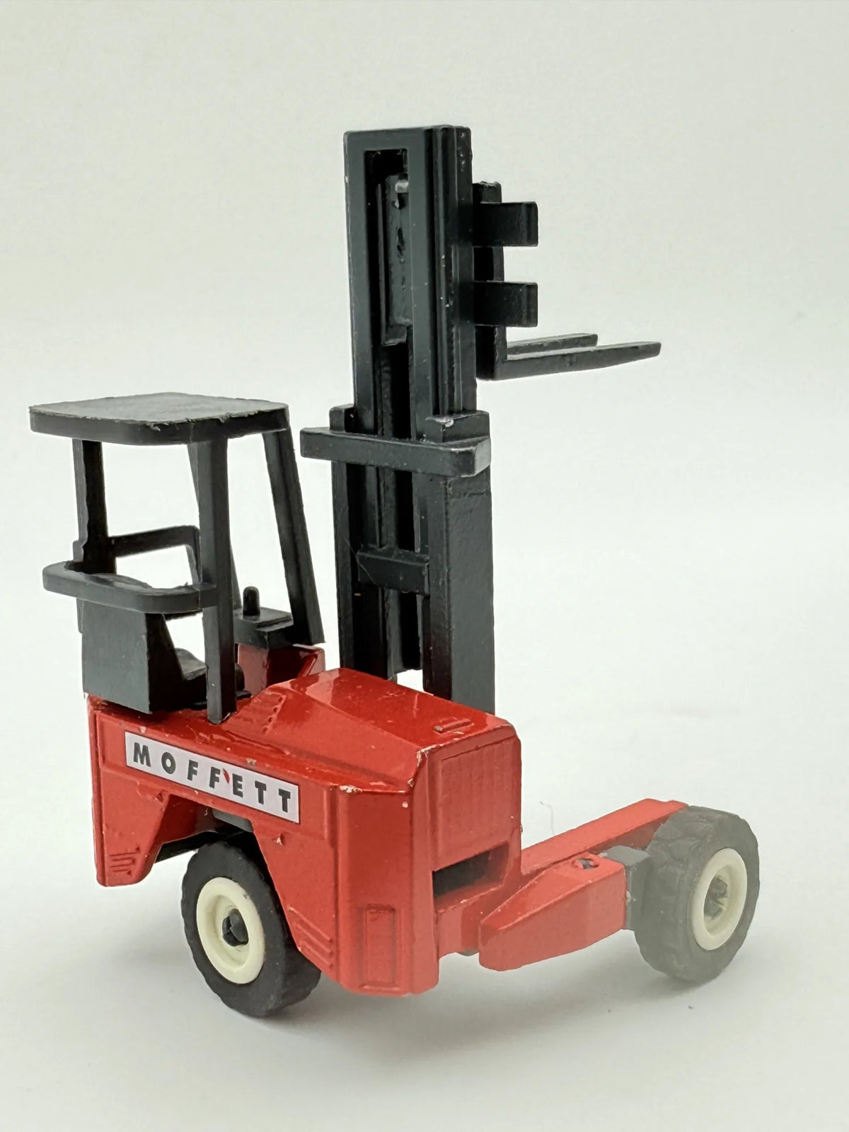 MOFFETT MITNEHMSTAPLER, Conrad Modelle, Wózek widłowy, Czerwony, 1:64 – zdjęcie 2