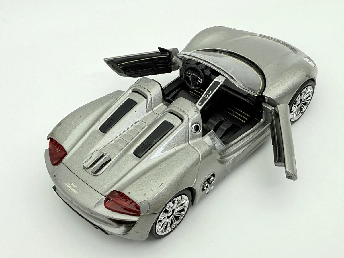 Porsche 918 Spyder Welly Srebrny 1:43 – zdjęcie 2