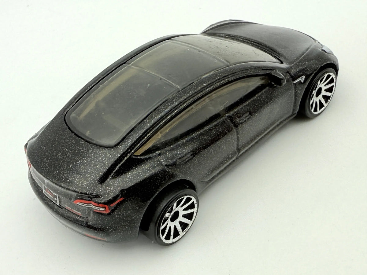 Tesla Model 3 Hot Wheels Czarna 1:64 – zdjęcie 2