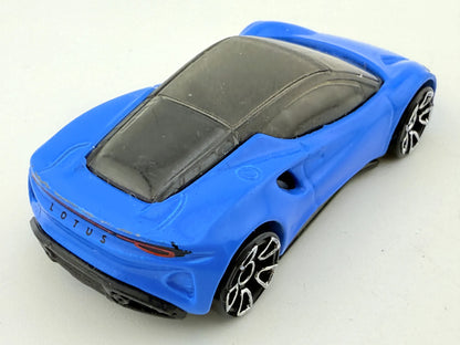 Lotus Emira Hot Wheels Niebieski 1:64 – zdjęcie 2