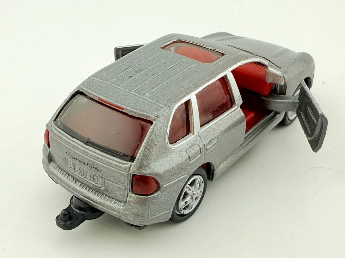 Porsche Cayenne Turbo SIKU Srebrny 1:68 – zdjęcie 2