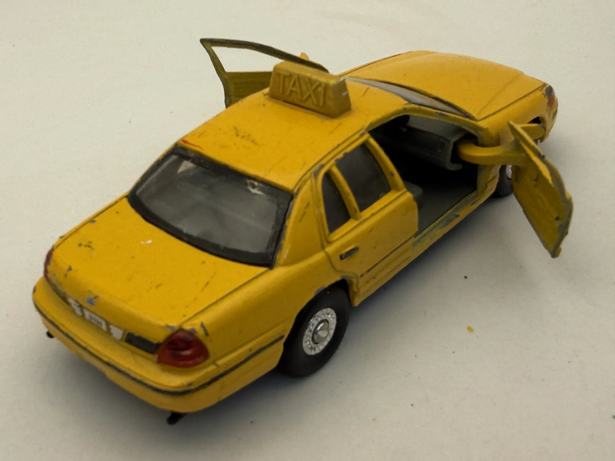 FORD 1999 CROWN VICTORIA TAXI WELLY 1999 ŻÓŁTY 1:29 – zdjęcie 2