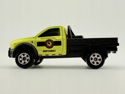 Ram Flatbed Mainline Matchbox 2018 Żółty 1:64 – zdjęcie 2