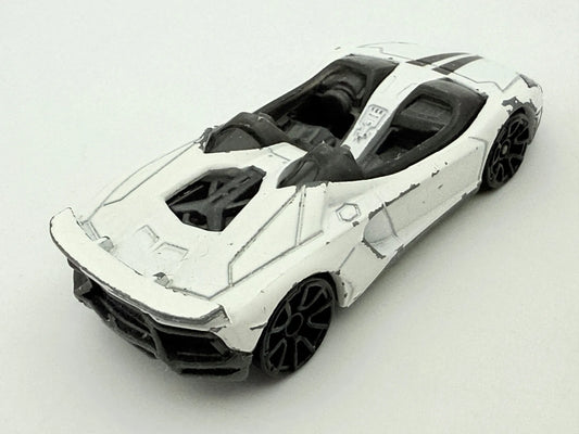 Lamborghini Aventador J, Hot Wheels 2013, die cast resoraki, 1:64. biały – zdjęcie 2