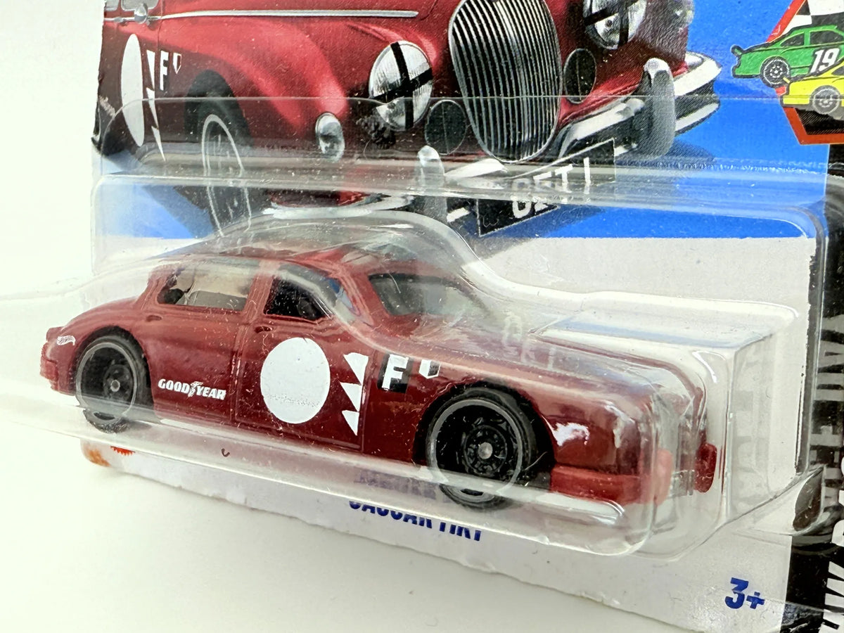 JAGUAR MK1 Hot Wheels 2024 Czerwony 1:64 – zdjęcie 2
