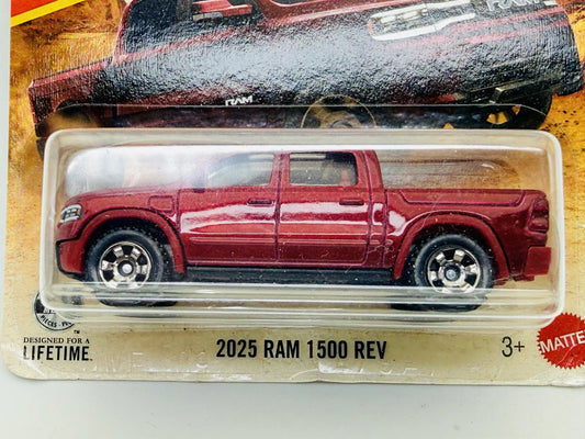 2025 Ram 1500 REV Hot Wheels 2026 Mainline 1:64 Pickup Blister Bordowy – zdjęcie 2