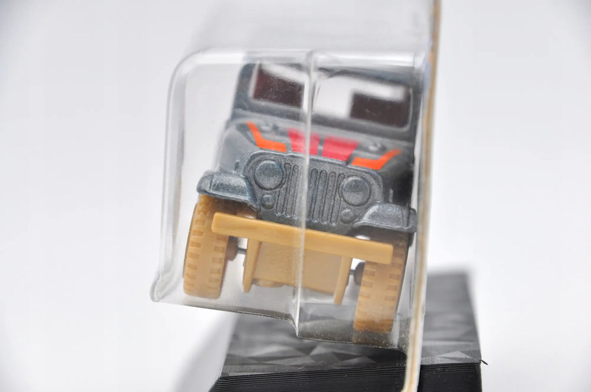 Jeep Scrambler Hot Wheels 2023 Srebrny, 1:64 – zdjęcie 2