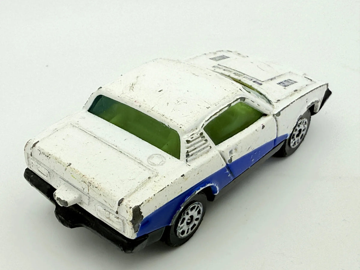 Triumph Tr7 Corgi Biała 1:64 Made in Wielka Brytania – zdjęcie 2