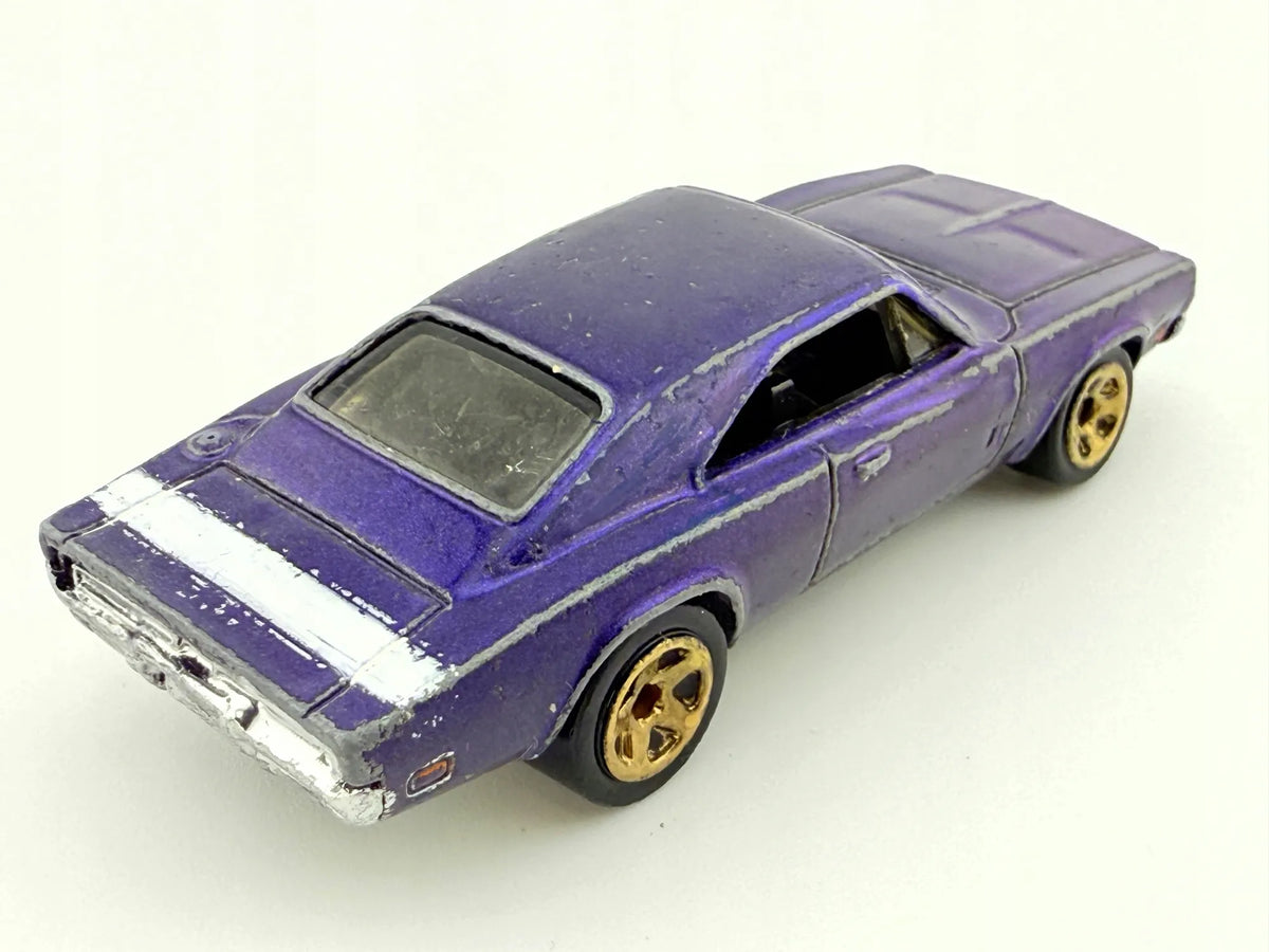 '69 Dodge Charger 500 Hot Wheels 2014 Fioletowy 1:64 – zdjęcie 2
