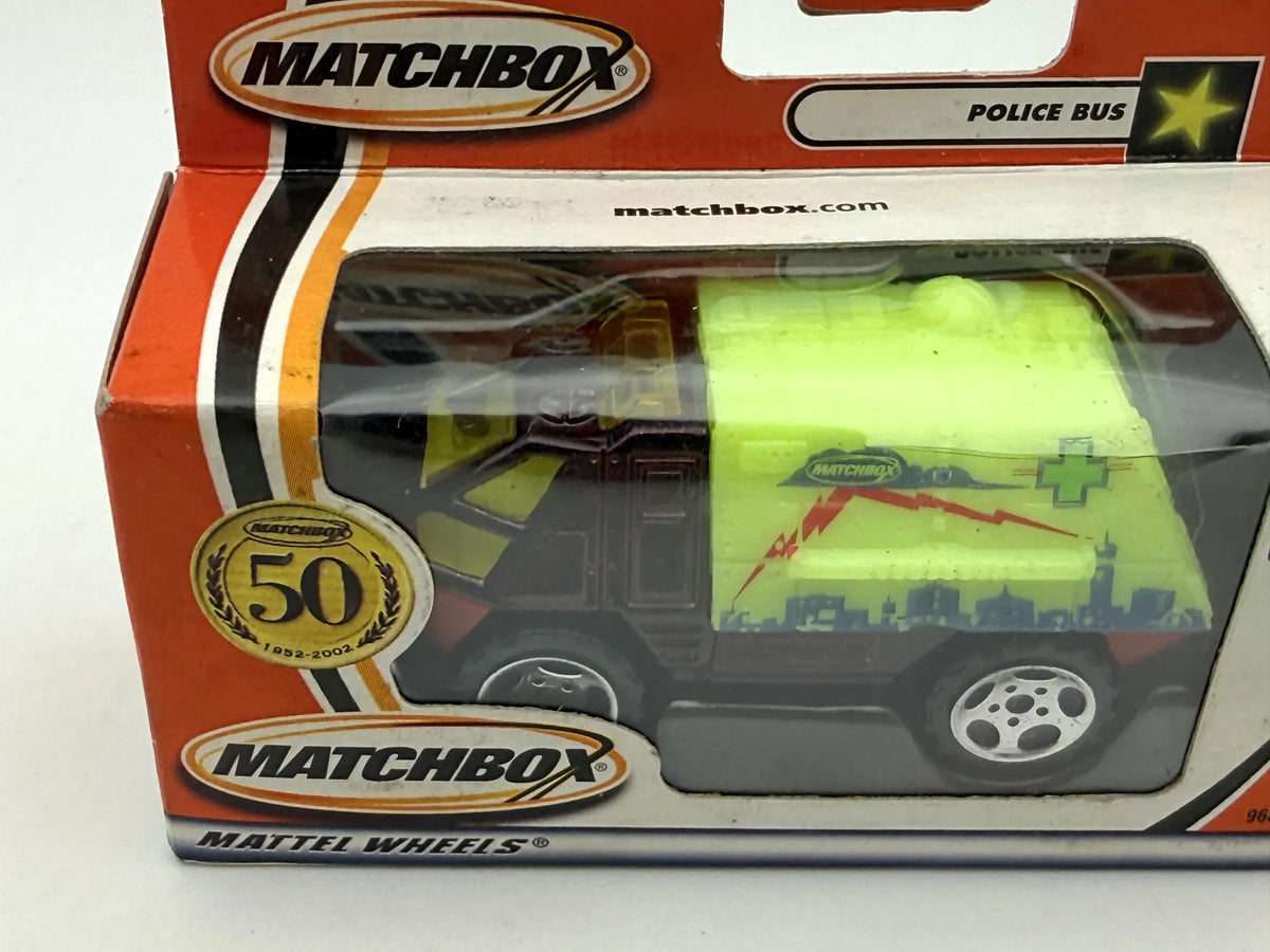POLICE BUS Mainline Policja Matchbox 2001 Zielony 1:64 – zdjęcie 2