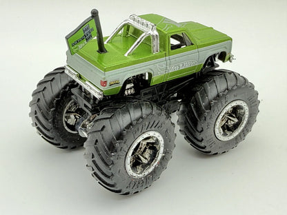 MONSTER TRUCK Chevrolecie Silverado 1983, Hot Wheels, Die cast MT, 1:64 – zdjęcie 2