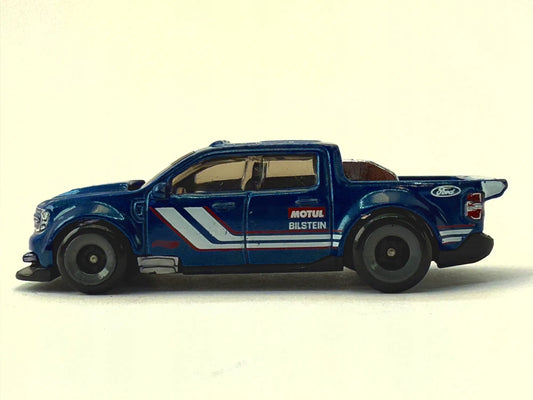 '22 Ford Maverick Custom Hot Wheels 2023 Niebieski 1:64 – zdjęcie 2