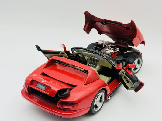 Dodge Viper RT/10 Bburago 1:18 Made in Italy Luzak Czerwony – zdjęcie 2