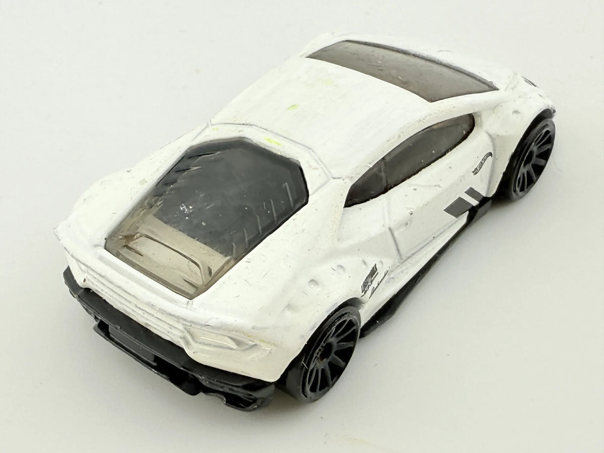 LB-WORKS LAMBORGHINI HURACAN COUPE, Hot Wheels 2020, No. GRX61, Biały, 1:64 – zdjęcie 2