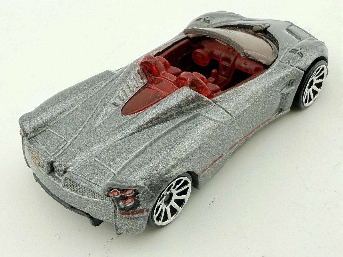 Pagani Huayra Roadster Hot Wheels Srebrny 1:64 – zdjęcie 2
