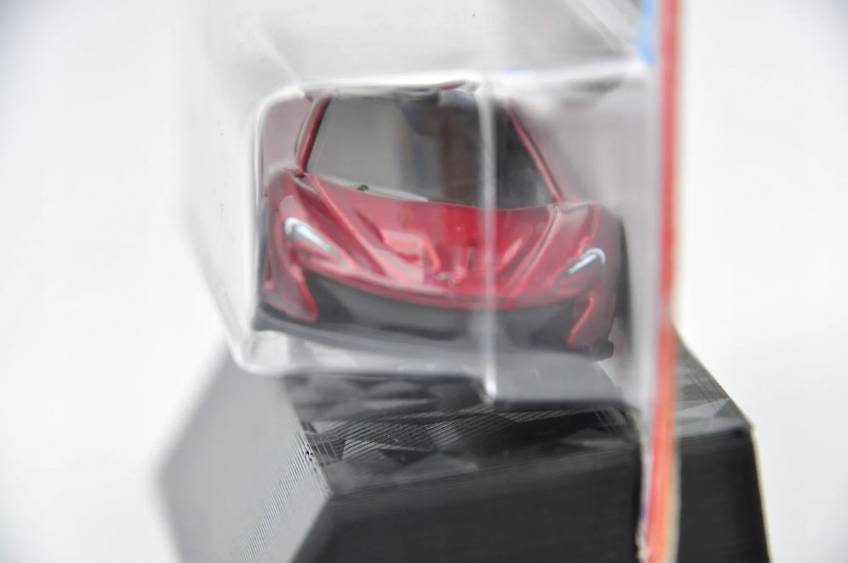 Mclaren P1 Hot Wheels 2024 Czerwony 1:64 – zdjęcie 2