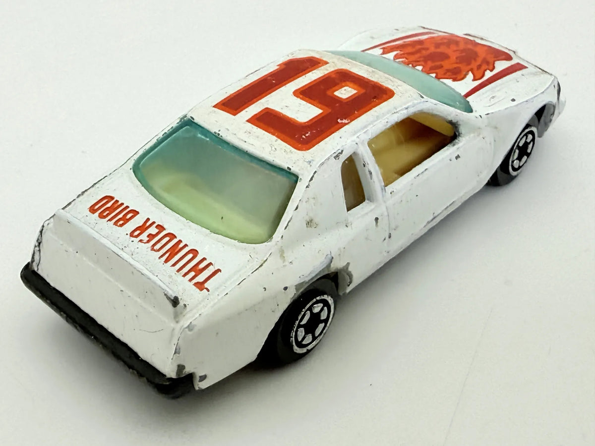 Thunder Bird Yatming Biały 1:64 – zdjęcie 2