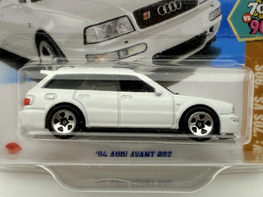 '94 Audi Avant Rs2 HW: '70s Vs. '90s Hot Wheels 2025 Biały 1:64 Protektor – zdjęcie 2