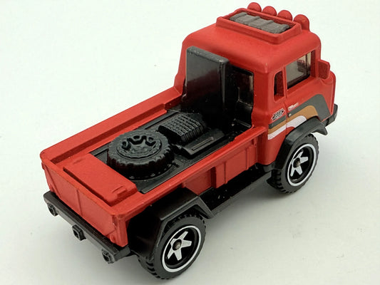 '57 Jeep FC Hot Wheels 2023 Czerwony 1:64 Pickup – zdjęcie 2