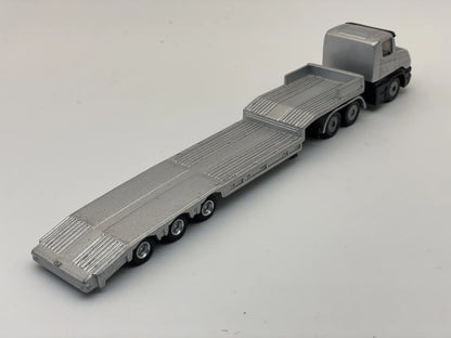 CIĘŻARÓWKA Z NACZEPĄ, LAWETA, Siku, Die cast 161000002, Srebrny, 1:87 – zdjęcie 2
