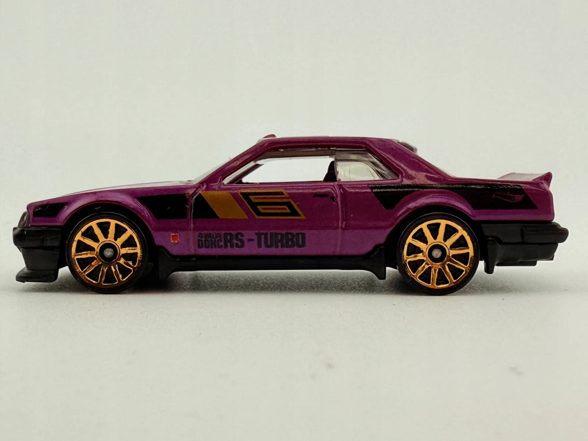 '82 Nissan Skyline R30 Hot Wheels 2017 Fioletowy 1:64 – zdjęcie 2