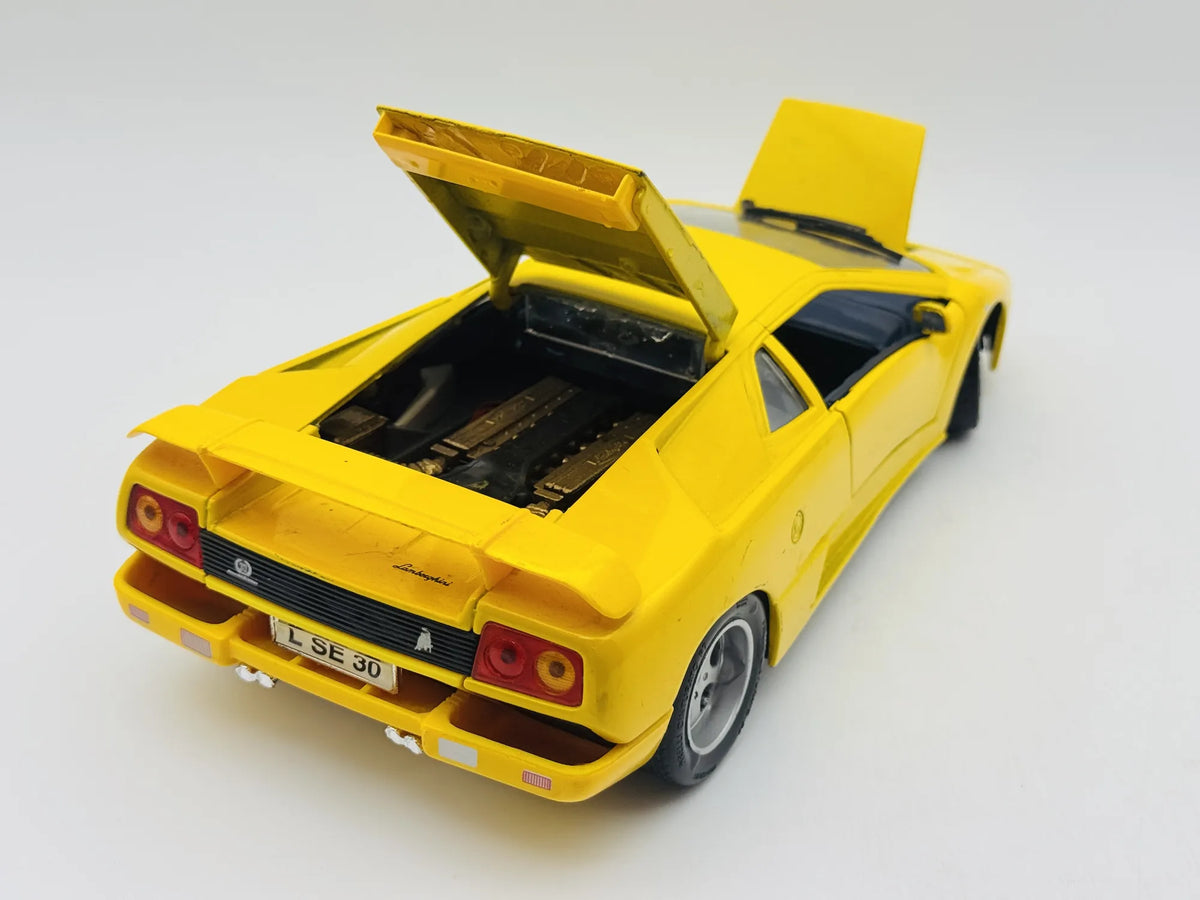 Lamborghini Diablo Maisto 1990 1:18 Luzak Żółty – zdjęcie 2