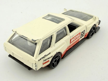 Nissan Maxima Drift Car Hot Wheels Biały 1:60 – zdjęcie 2
