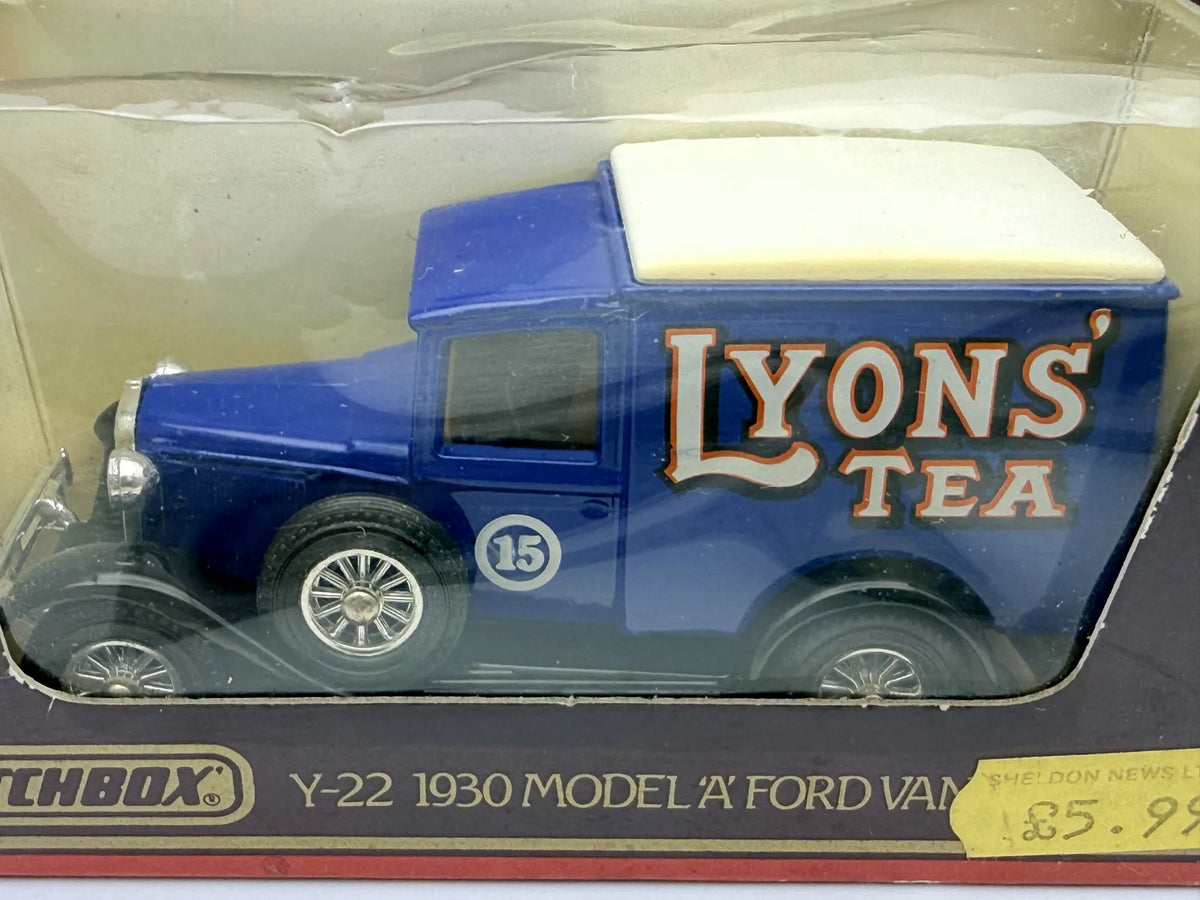 1930 MODEL A FORD VAN Matchbox 1986 Niebieski 1:40 Made in Macau Lyons' Tea – zdjęcie 2