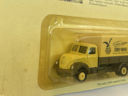 Deutz D 40 Vierke 1:87 Ciężarówka Promocyjna FERNET‑BRANCA Blister Żółty – zdjęcie 2