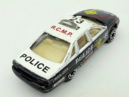 Ford Crown Victoria Czarny 1:64 – zdjęcie 2