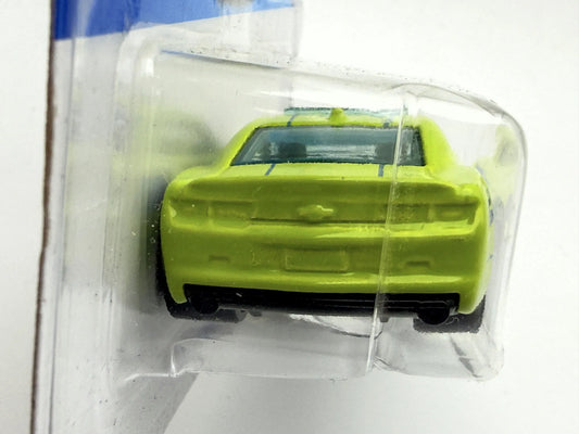 '10 CAMARO SS, Hot Wheels 2021, Die cast HTB63, Zielony Jaskrawy, 1:64 – zdjęcie 2