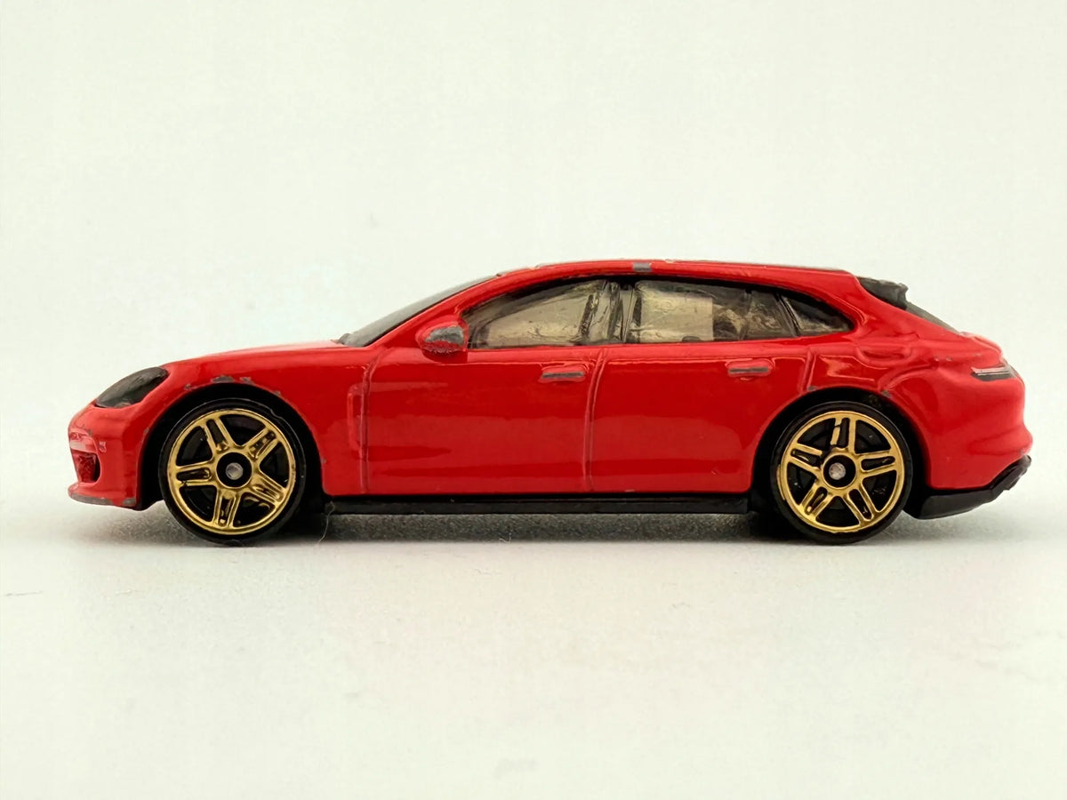 Porsche Panamera Turbo S E-Hybrid Sport Turismo Hot Wheels 2018 1:64 – zdjęcie 2