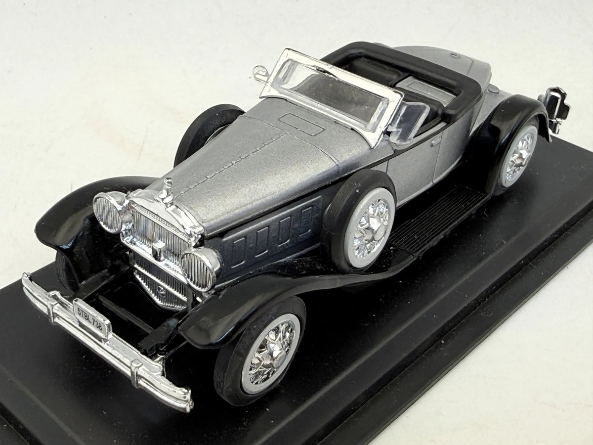 PACKARD BOATTAIL SPEEDSTER Z 1930 R. AmerCom Srebrny 1:43 – zdjęcie 2