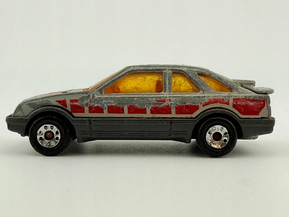 Ford Sierra Xr4I Matchbox Srebrny 1:64 Made in Macau – zdjęcie 2