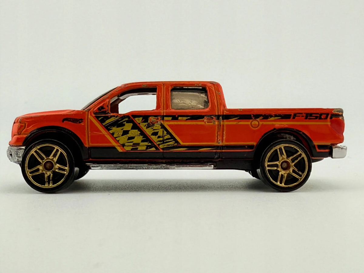 2009 Ford F-150 Mainline Hot Wheels 2012 Pomarańczowy 1:64 – zdjęcie 2